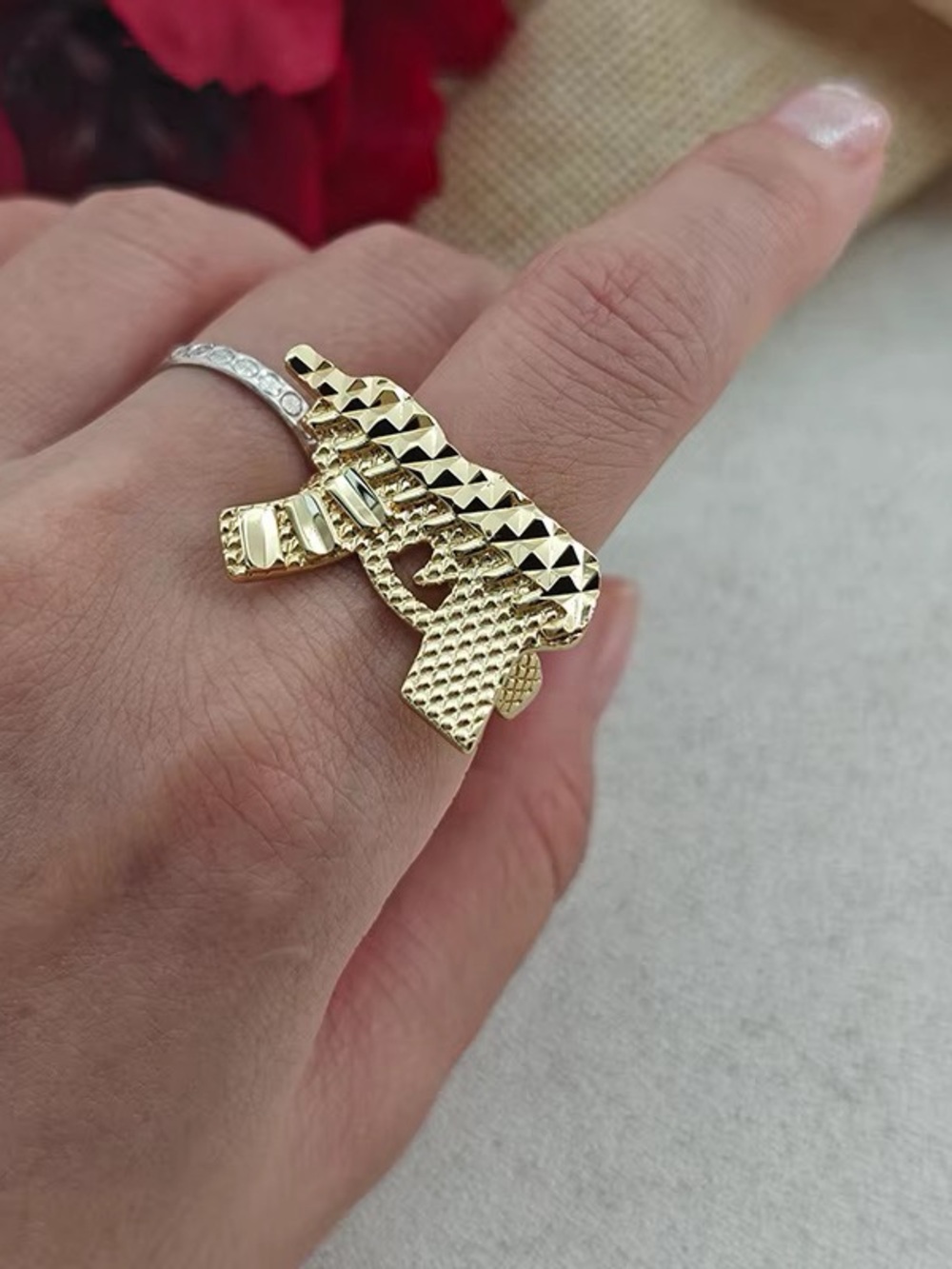 Gold ring - Picture 3 of 3